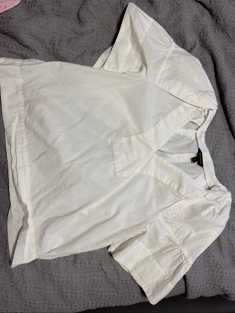 Banana Republic Factory White Short Sleeve V-Neck Blouse